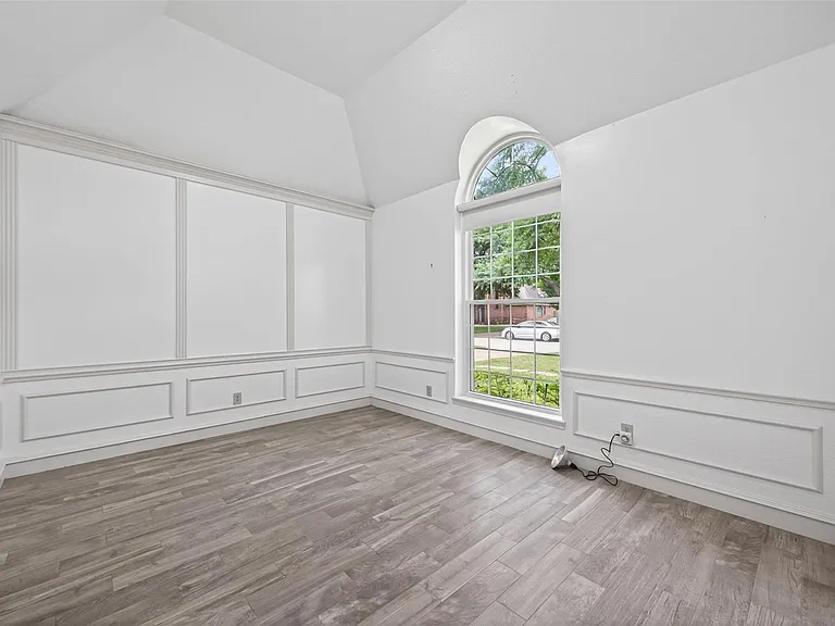 15106 Dawnbrook Dr — Photo 13