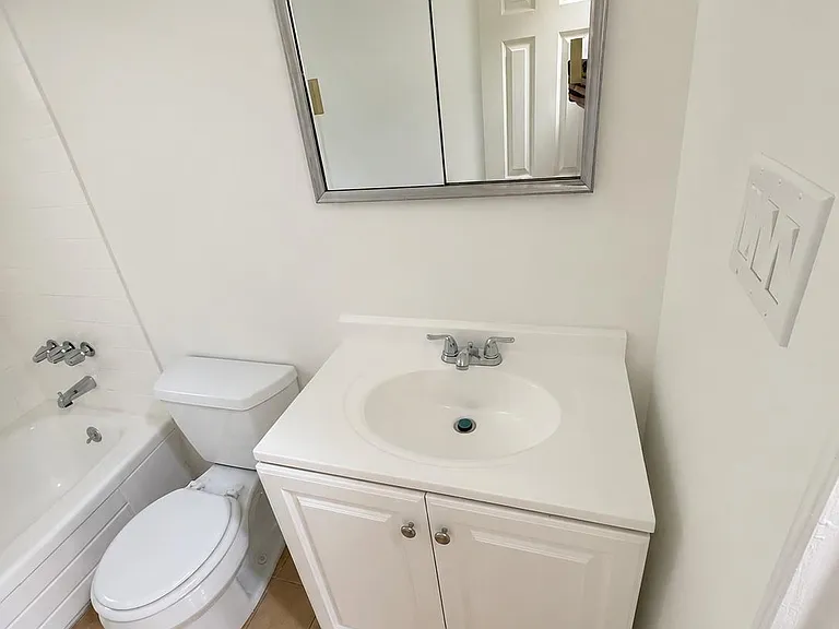 408A 7th St #B — Photo 16