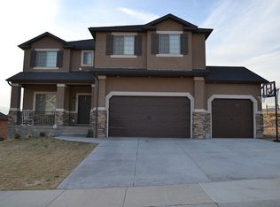 9039 N Club House Ln, Eagle Mountain, UT 84005