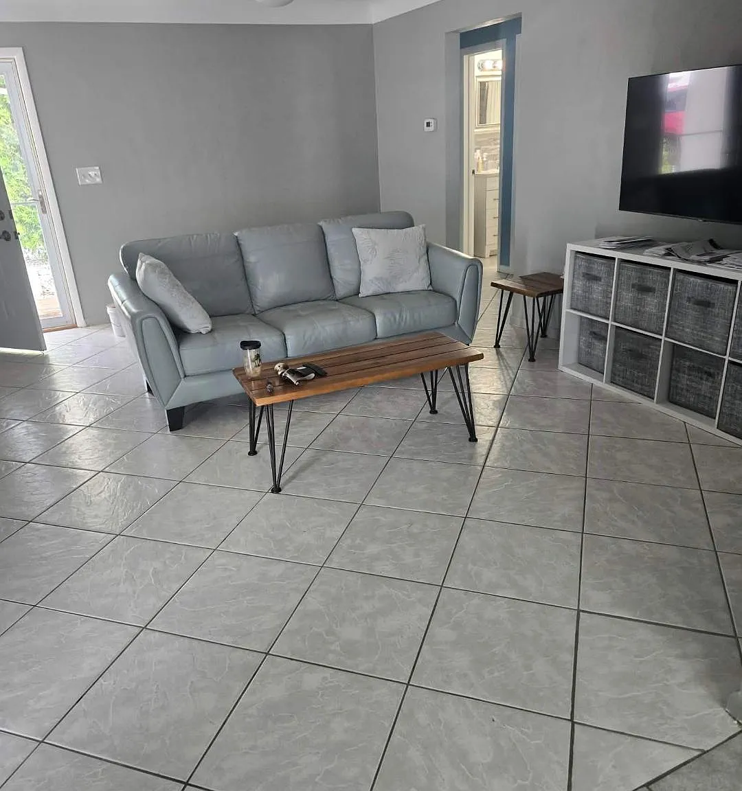 3 bed, 1104 sqft, $2,300 — Photo 3