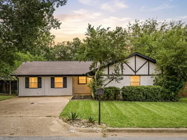 1213 Vivienne St, Weatherford, TX 76086