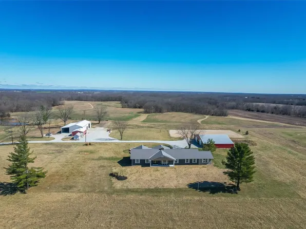 688 Stanek Rd, Silex, MO 63377