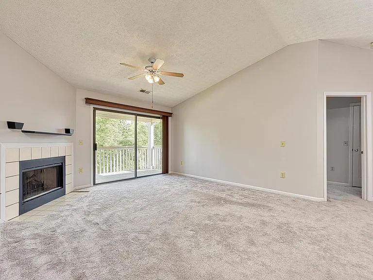 2323 Vicente Ct #309 — Photo 9