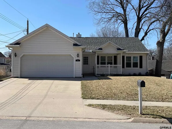 215 N 6th St, Nebraska City, NE 68410