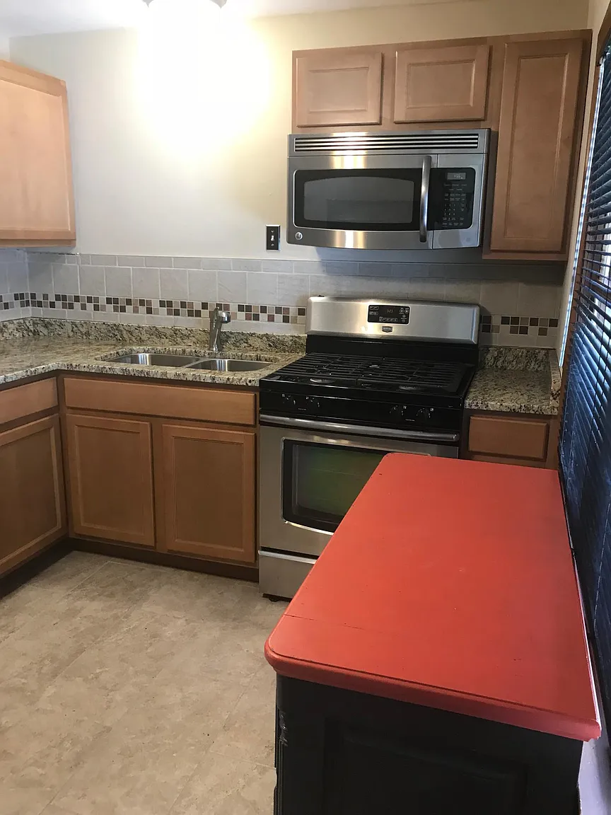 308 Fairview Blvd photo 1