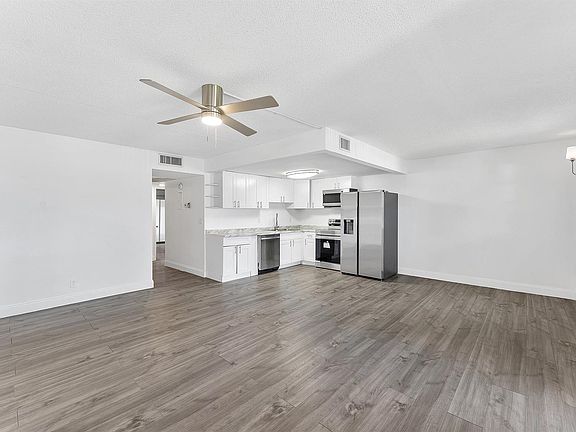 5th image of 1052 Hythe Pl #C