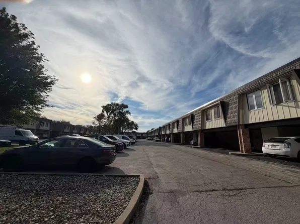 (undisclosed Address), Palos Hills, IL 60465