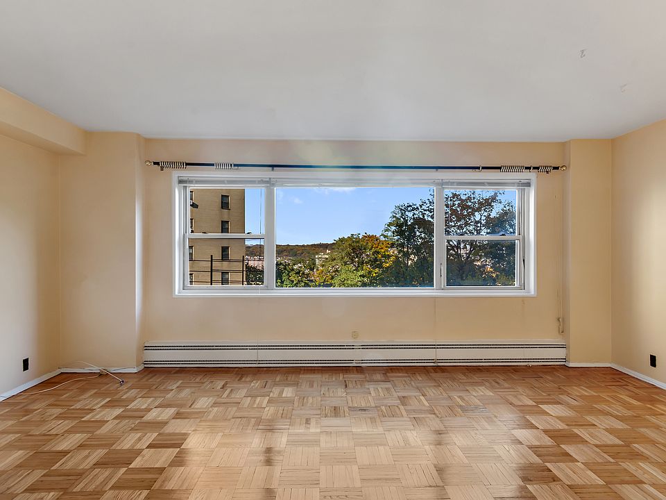 1st image of 5 Fordham Hill Oval #5H