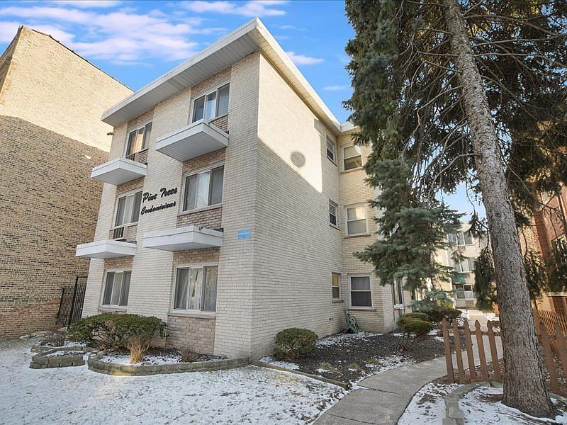 1st image of 1647 W Farwell Ave APT 3C