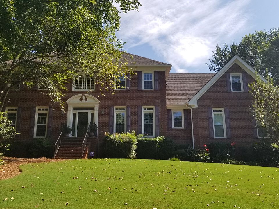 1st image of 2585 Churchill Dr
