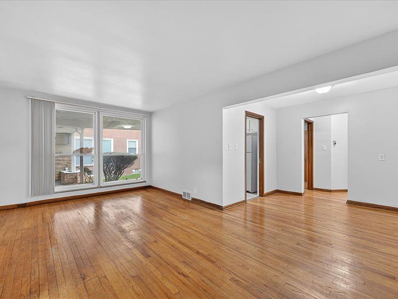 1st image of 810 Whitmore Dr APT 108