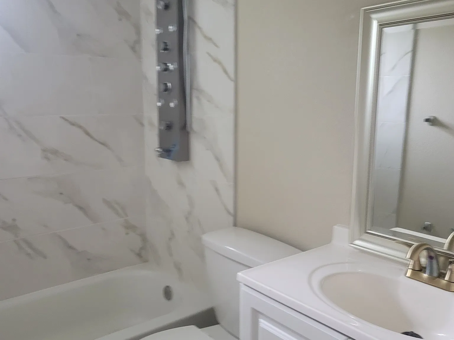 3 bed, 1116 sqft, $1,650 — Photo 4