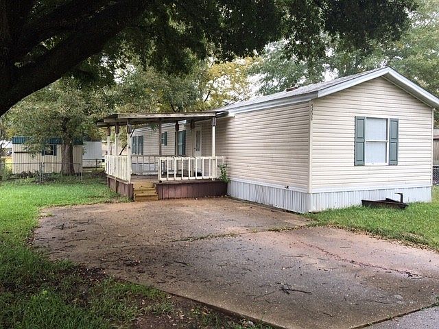 1st image of 5224 Clover Ln