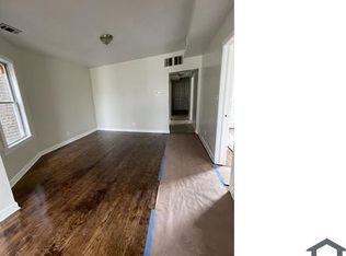 4043 W Polk St APT 2, Chicago, IL 60624