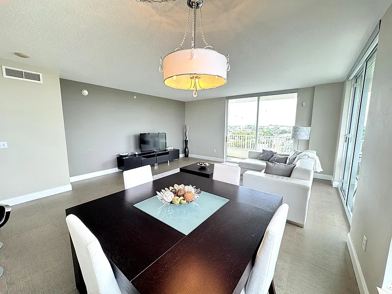 700 E Boynton Beach Blvd #612 — Photo 3