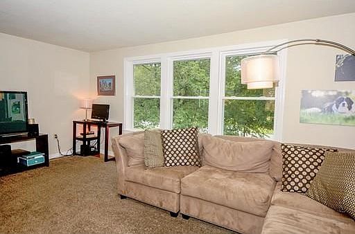 3rd image of 35 Juniper Brook Rd