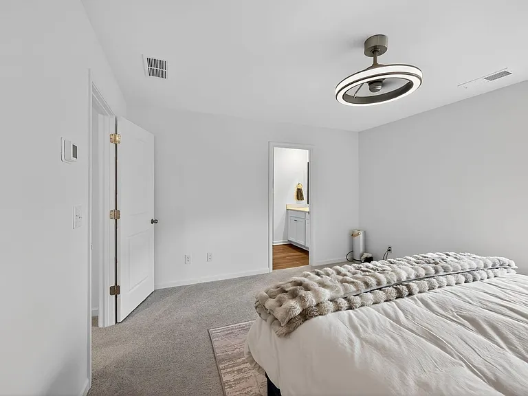 8308 Hunters Grove Rd — Photo 15