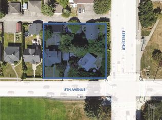 802 & 806 8th St, New Westminster, BC