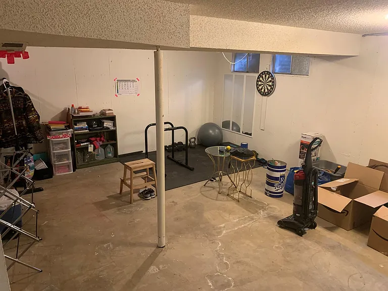 1135 S Oneida St #B — Photo 15