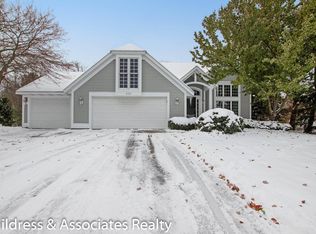 230 Sun Meadow Ct, Holland, MI 49424