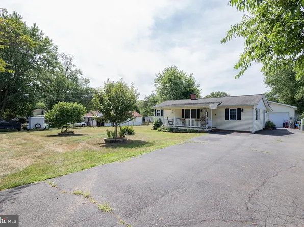 8209 Birch St, Manassas, VA 20111