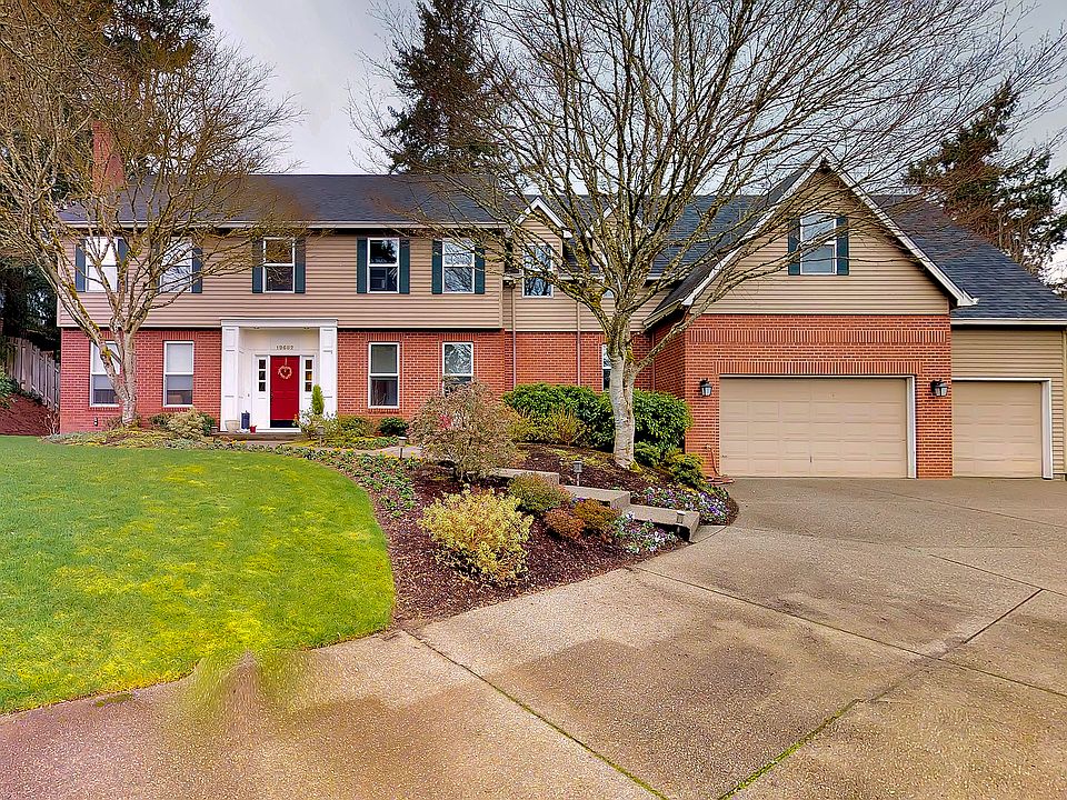 1st image of 19682 Wildwood Dr