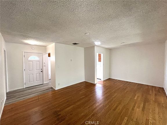 3rd image of 10251 Foster Rd