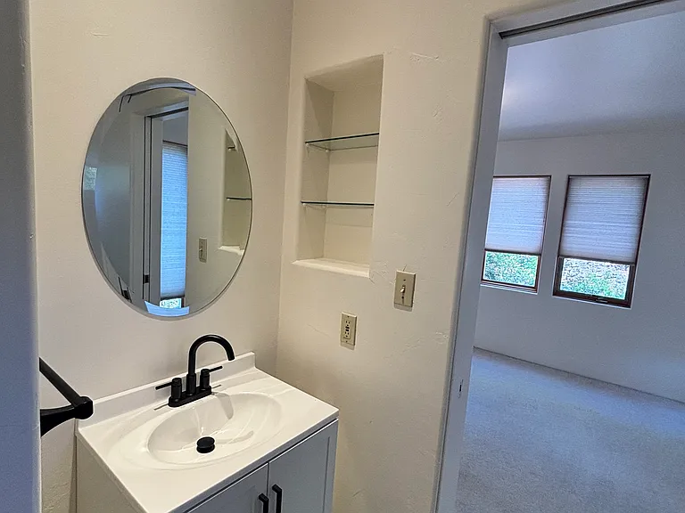 215 Valley View Cir — Photo 12