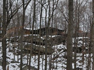 3 Brush Hill Ter, Kinnelon, NJ 07405