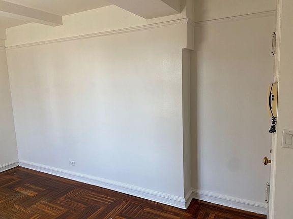 3rd image of 320 E 42nd St APT 2811