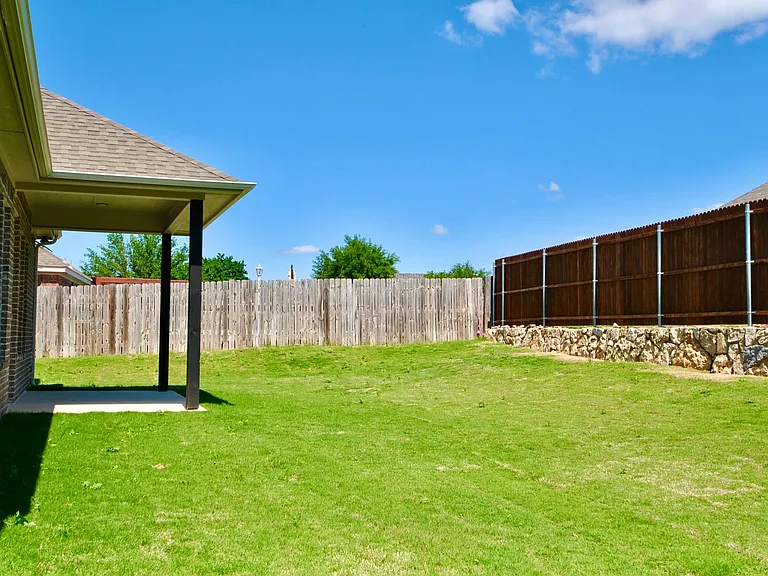 3002 Promenade Dr — Photo 23