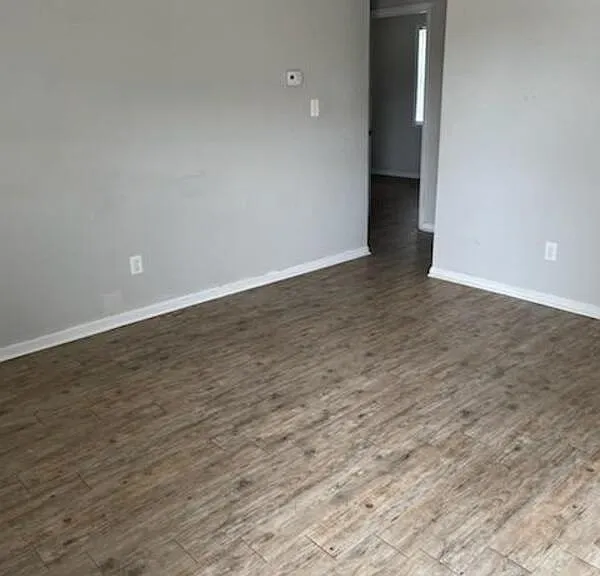 246 Rose St — Photo 2