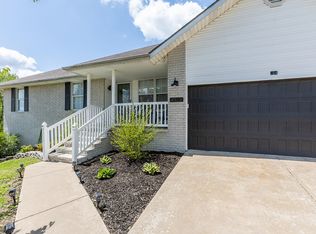 204 Shady Oak Cir, Nixa, MO 65714