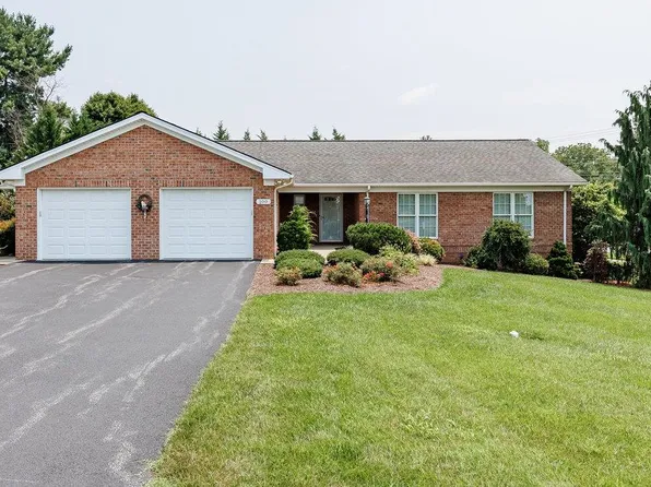 100 Morgan Ave, Elkton, VA 22827
