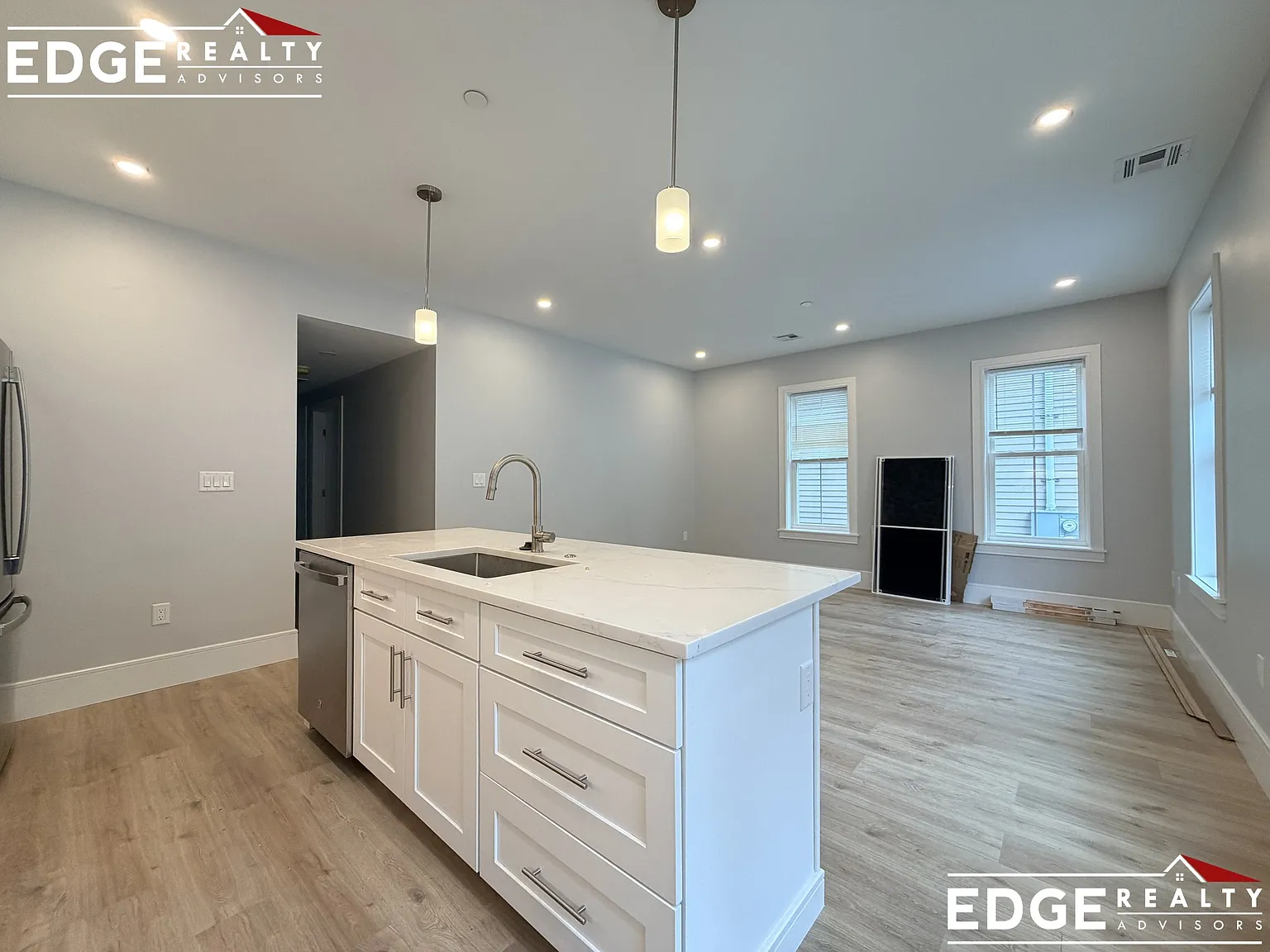 2 bed, 1500 sqft, $3,700 — Photo 3
