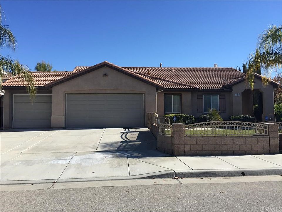 1st image of 301 La Clarita Ave