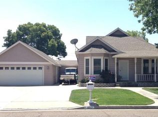 607 N View Ave, Visalia, CA 93292