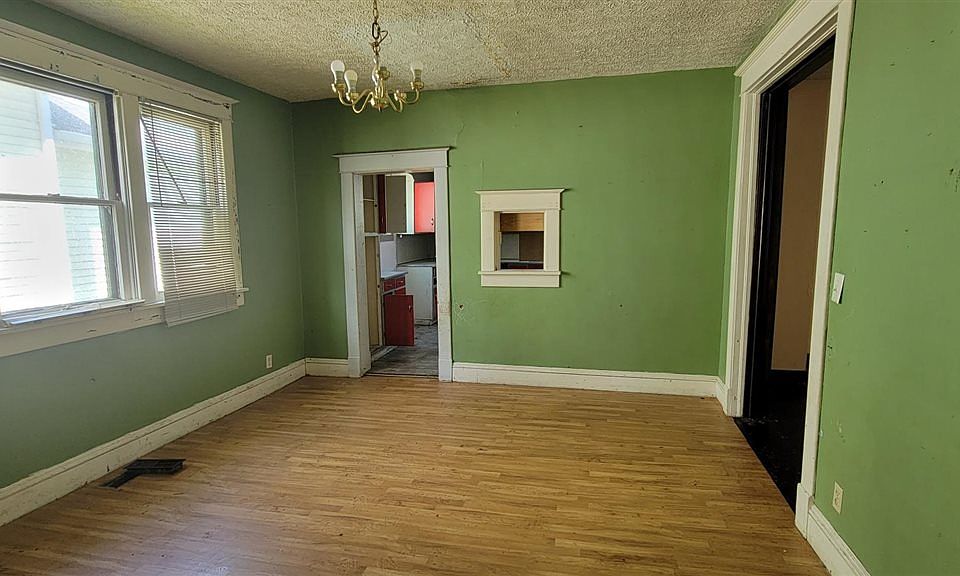 916 N Perkins St, Rushville, IN 46173 MLS 10046866 Zillow