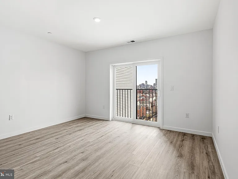 915 N Broad St #17-605 — Photo 10