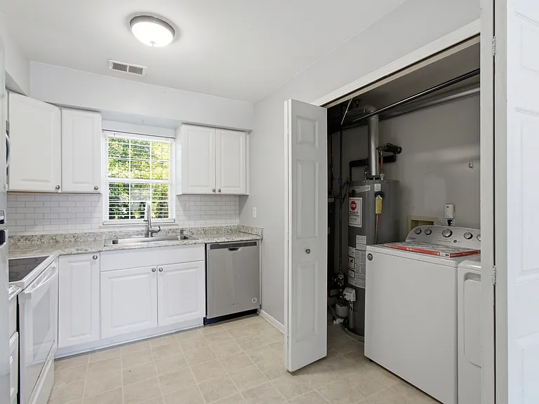 25736 Lira Ln — Photo 3