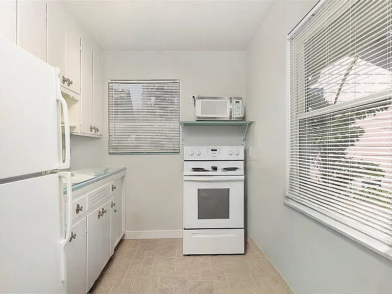 3016 3rd Ave N #2 — Photo 10