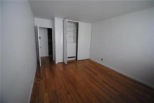 Sold by Maxwell Jacobs | media 4