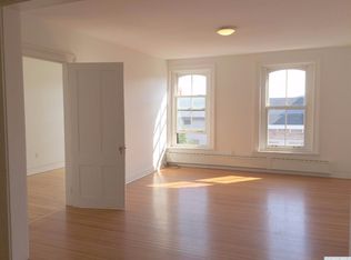 256 Warren St, Hudson, NY 12534