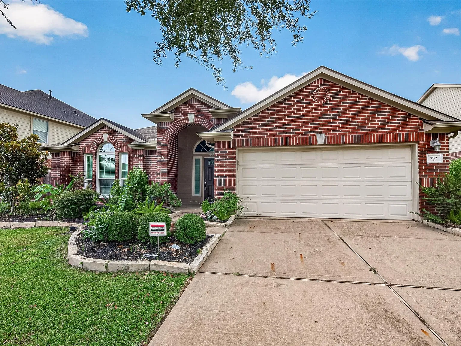3 bed, 2.0 bath, 2155 sqft, $2,250 — Photo 3