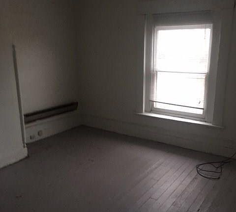 4th image of 1444 Germantown St