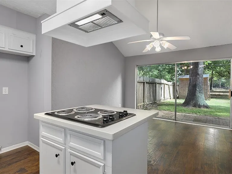 13314 Ravensway Dr — Photo 3