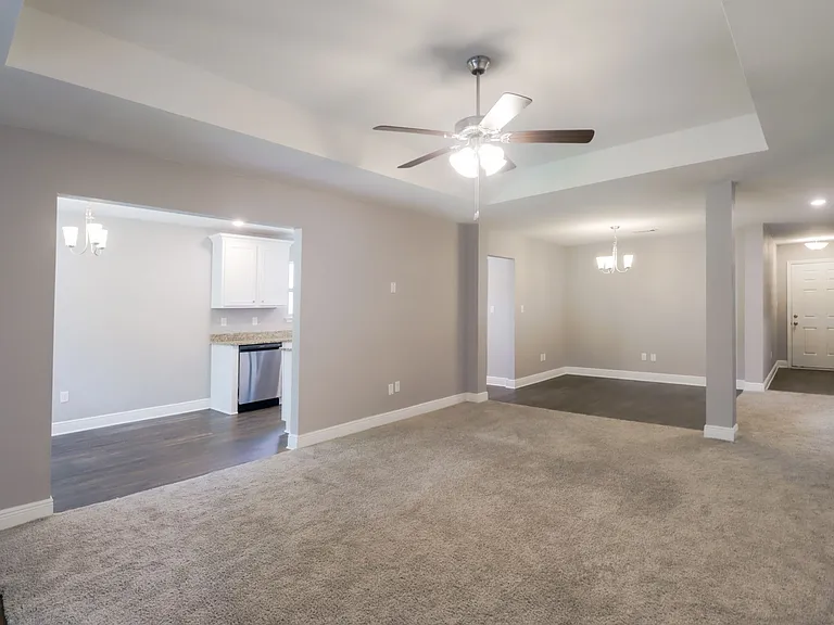 16509 Lexington Ct — Photo 33