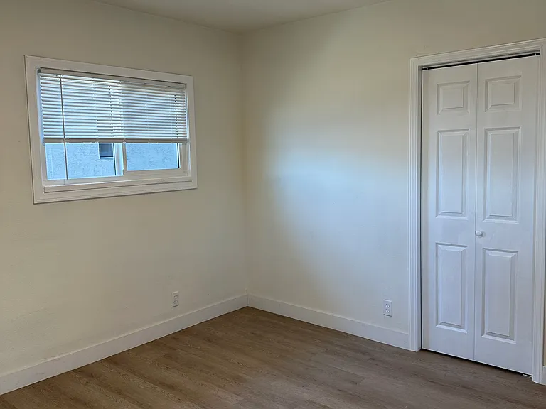 1630 Chestnut Ave — Photo 5