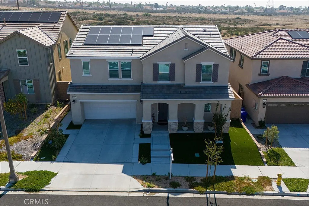 5 bed, 2970 sqft, $4,300 — Photo 1