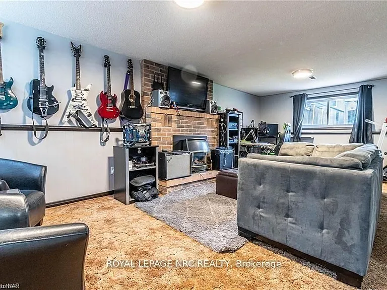 6285 Delta Dr — Photo 11